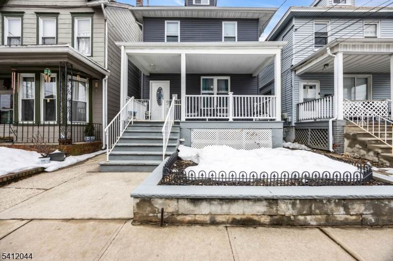 135 Brighton Ave - Photo 1