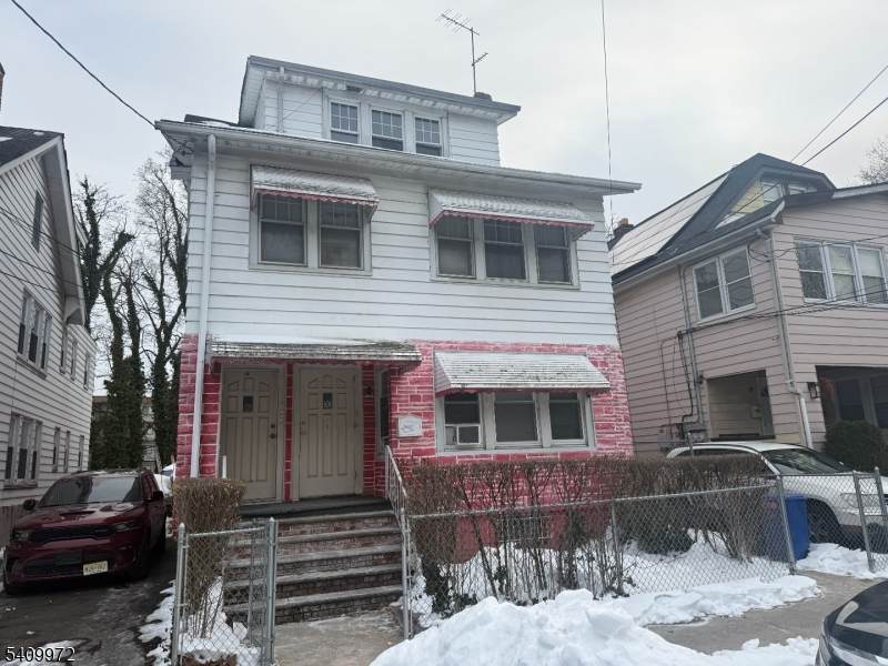 14 Marion Ave - Photo 1