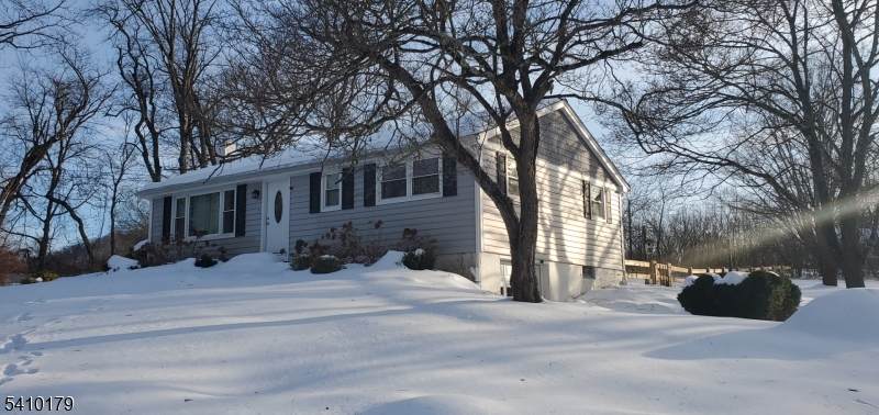 20 Hughes Ln - Photo 1