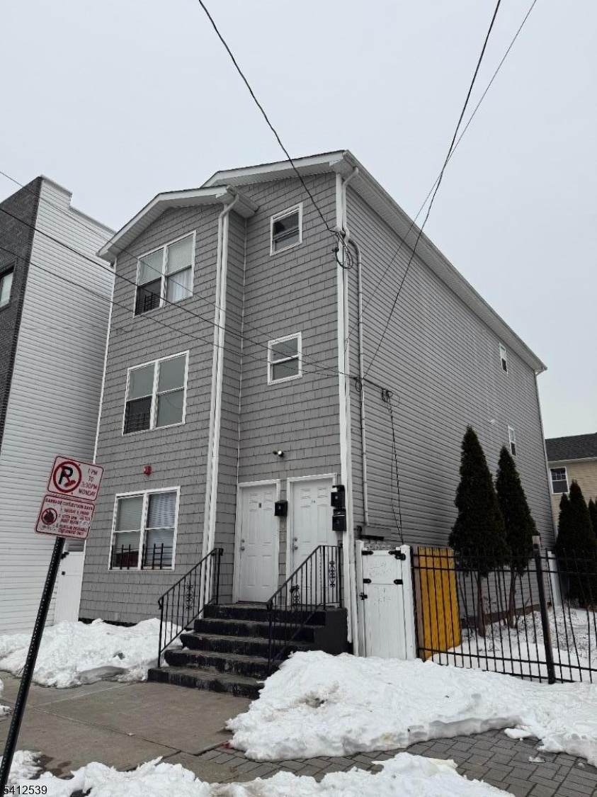 34 Auburn St - Photo 1