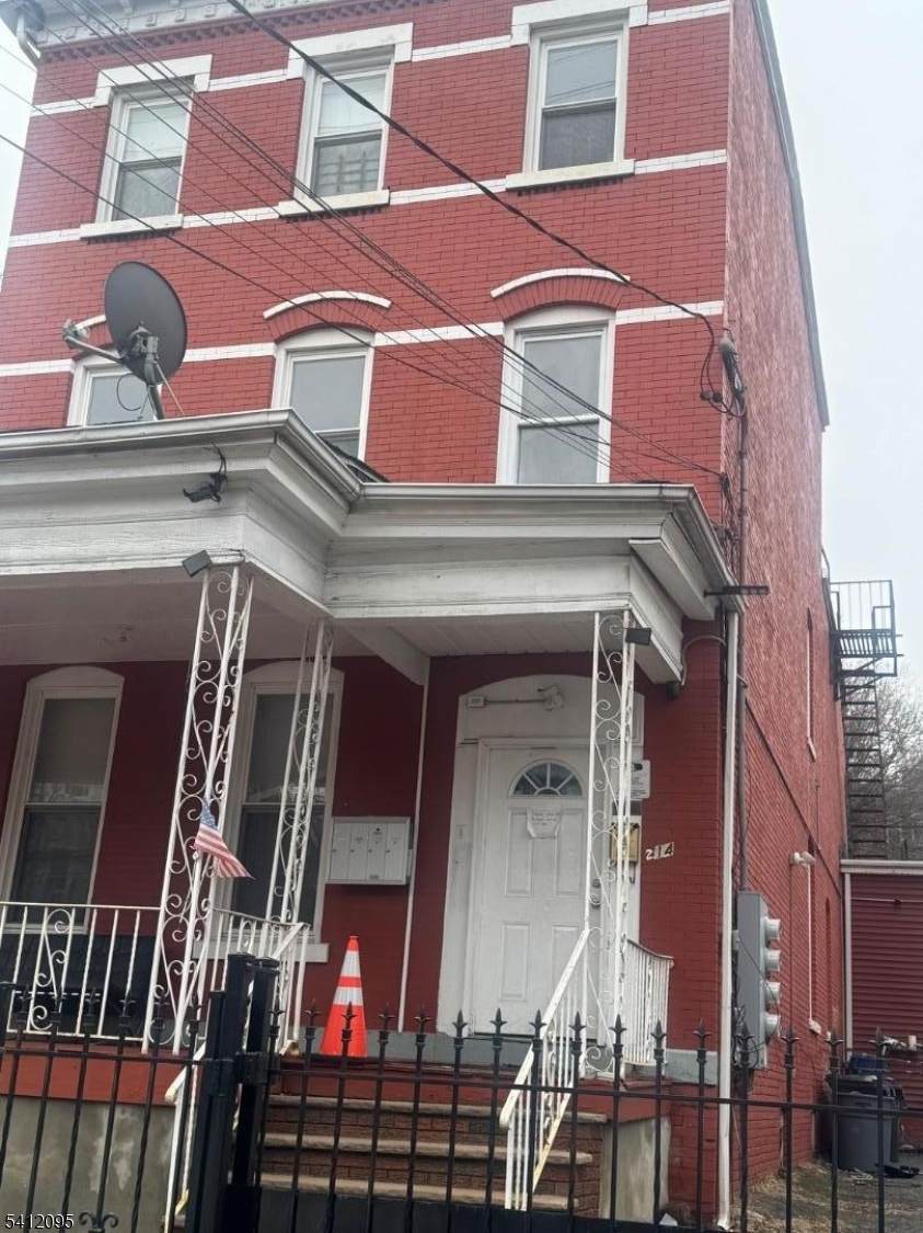 212 N 7Th St - Photo 1