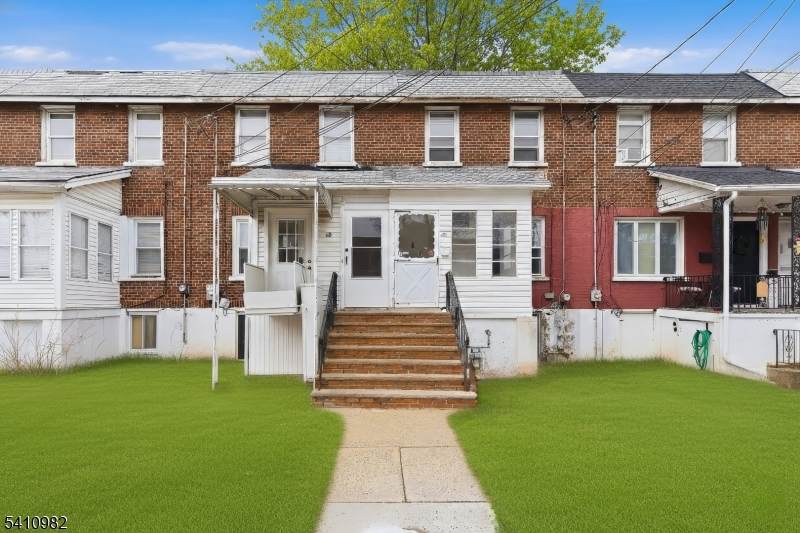 46 W 12Th St - Photo 1