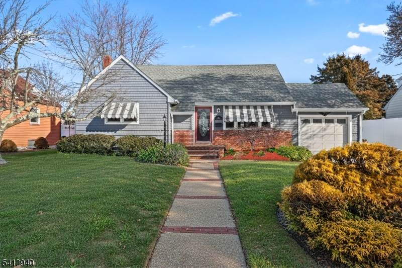 114 Memorial Pkwy - Photo 1