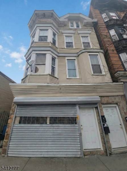 495 Clinton Ave - Photo 1