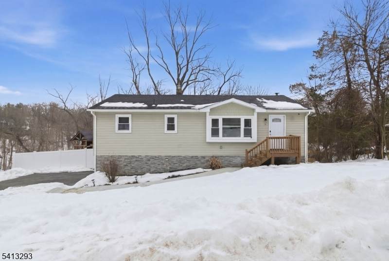 3 Gardenia Rd - Photo 1