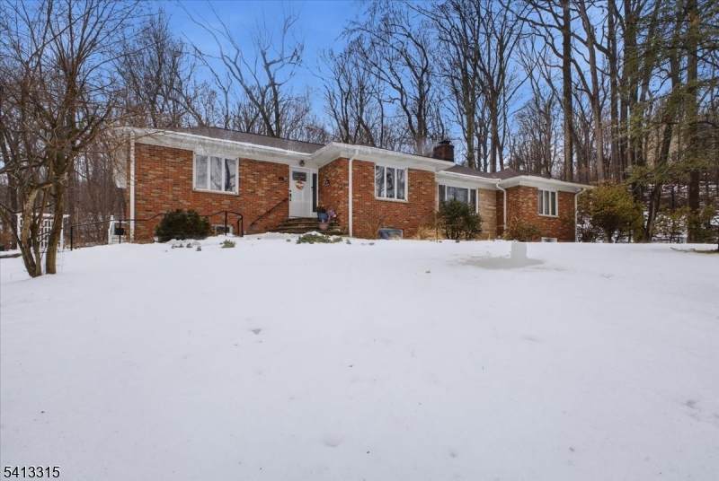 17 Helen St - Photo 1