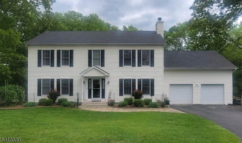 19 Midland Dr - Photo 1