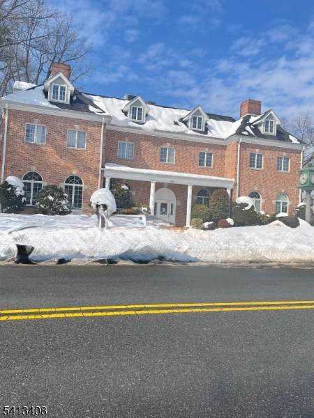 256 Broad St - Photo 1