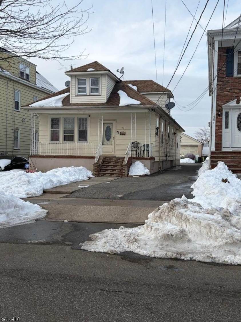 297 Delaware Ave - Photo 1