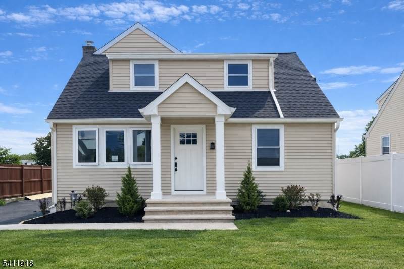 909 Garden Street - Photo 1