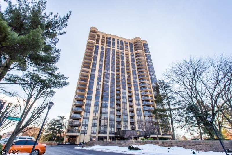 900 Palisade Ave - Photo 1