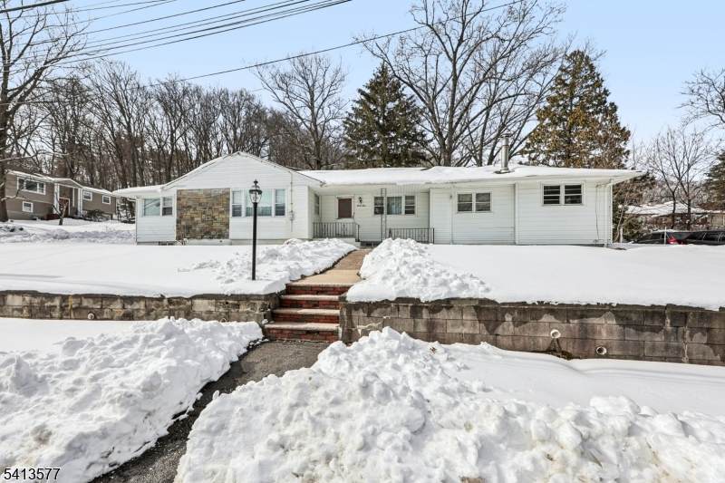 33 Lotz St - Photo 1