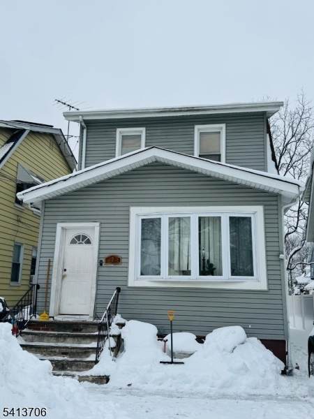 124 Hillcrest Ave - Photo 1