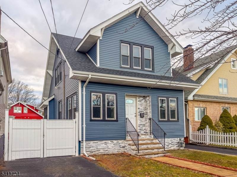 904 Cross Av - Photo 1