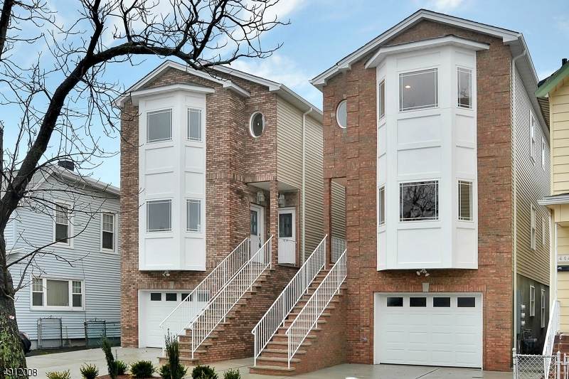 410 Davis Ave - Photo 1