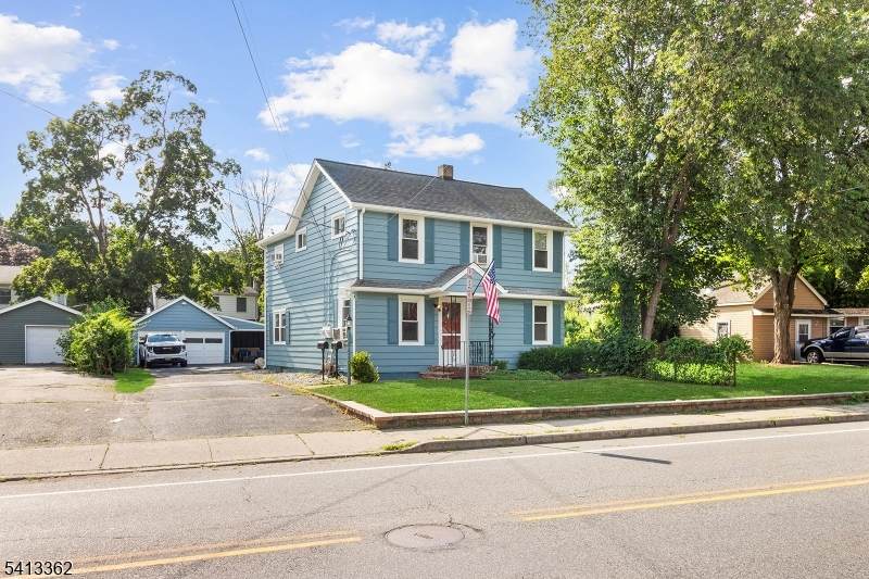 923 Ringwood Ave - Photo 1