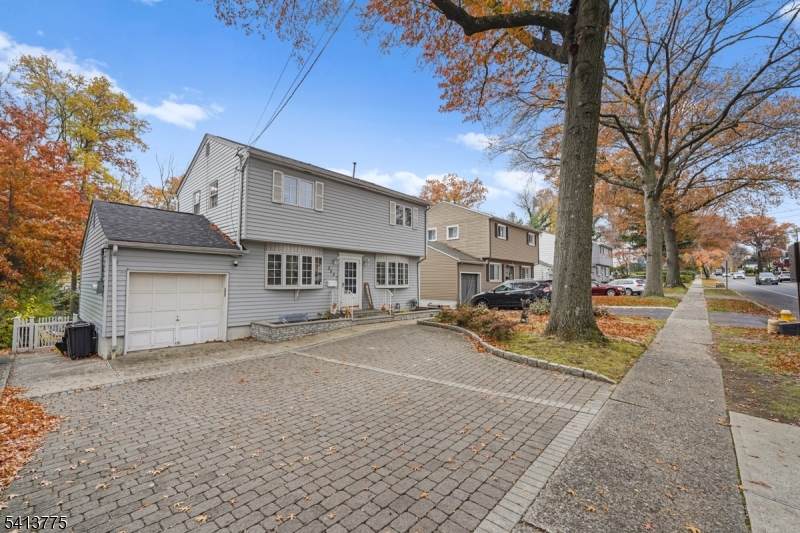 355 W Passaic Ave - Photo 1