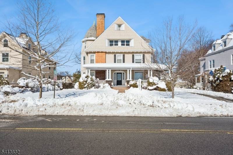 96 Park St - Photo 1