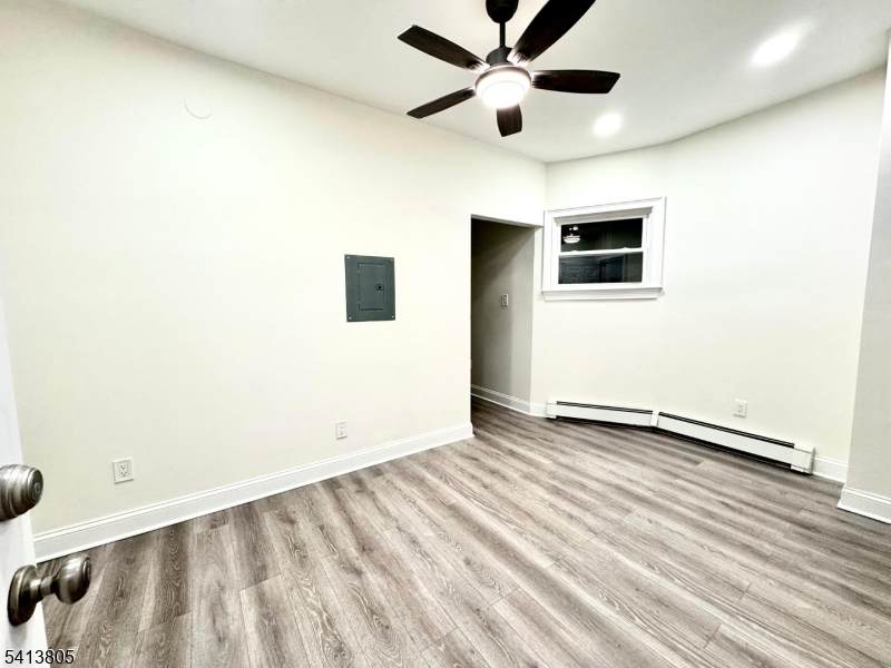 1015 Flora St - Photo 1