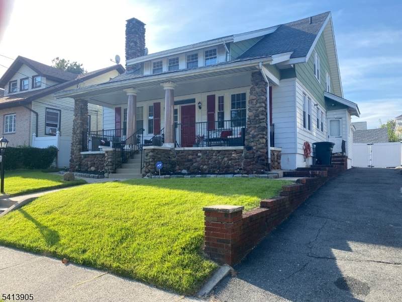 197 Park Pl - Photo 1