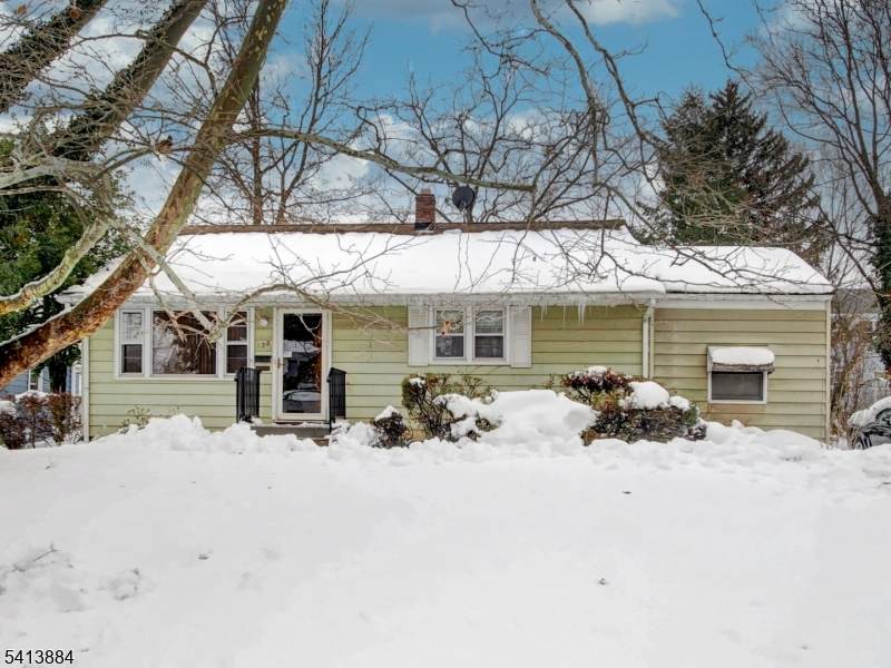 128 Runyon Ave - Photo 1