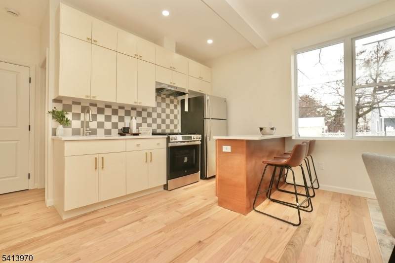 15 Palisade Ave  Unit 1 - Photo 1