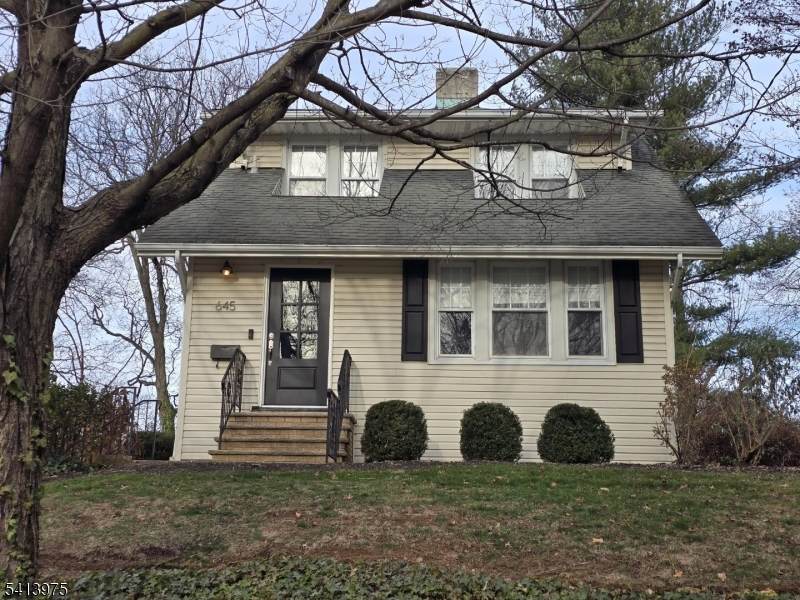 645 Kimball Ave - Photo 1