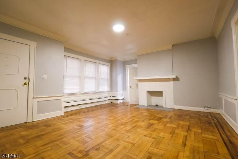 19 Poe Ave - Photo 1