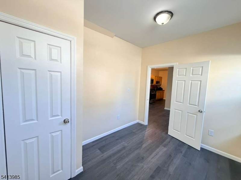 113 Delavan Ave - Photo 1