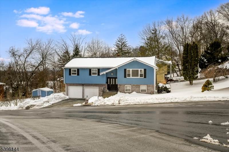 210 Ross Dr - Photo 1