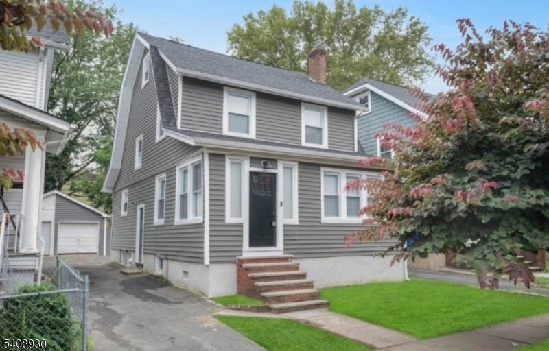 148 Freeman Ave - Photo 1