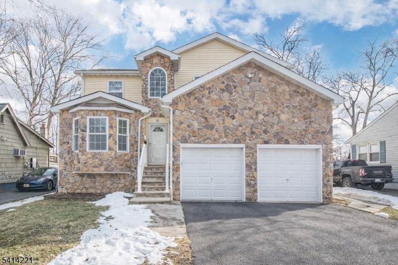 28 Lincoln Ave - Photo 1