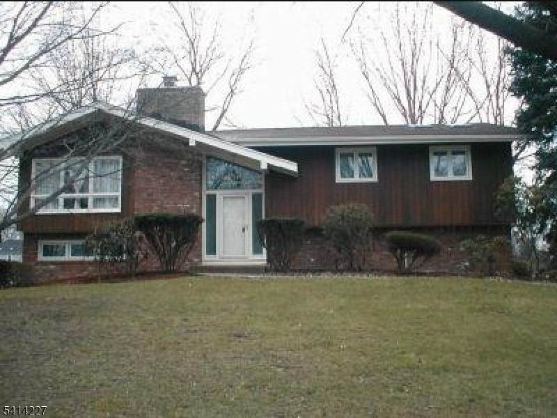 9 Cherbourg Rd - Photo 1