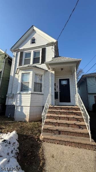 31 Williams St - Photo 1