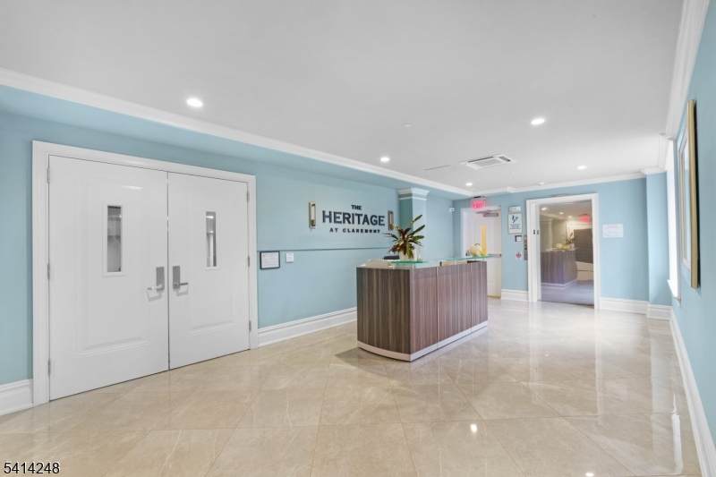 80 Claremont Rdunit206 - Photo 1