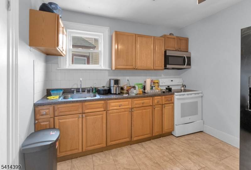 635 Madison Ave - Photo 1