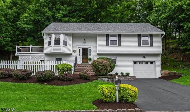 107 Valley View Trl - Photo 1