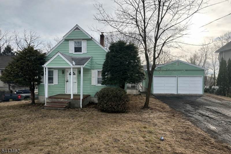 230 Macdonald Dr - Photo 1