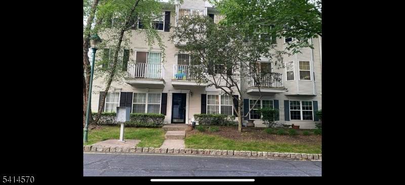 2088 Edward Ct - Photo 1