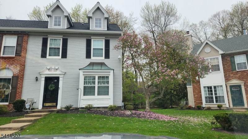 24 Albury Way - Photo 1