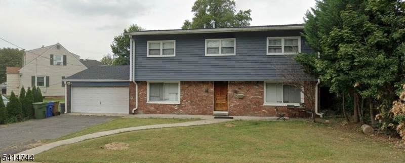 12 Drapkin Ave - Photo 1