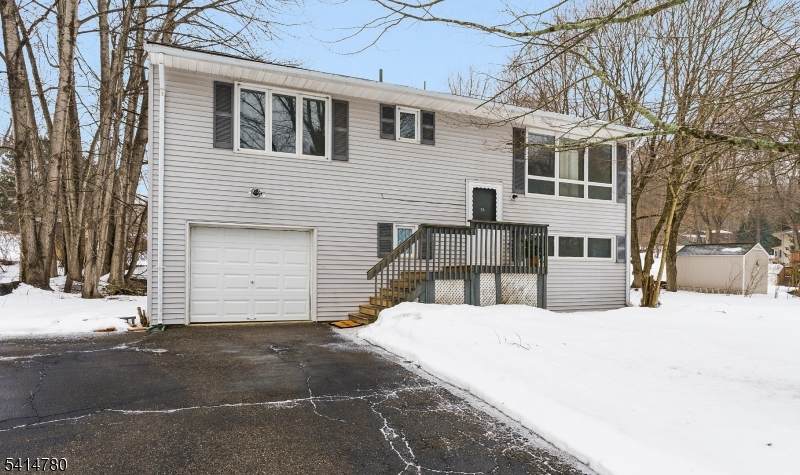 74 Sleepy Hollow Rd - Photo 1