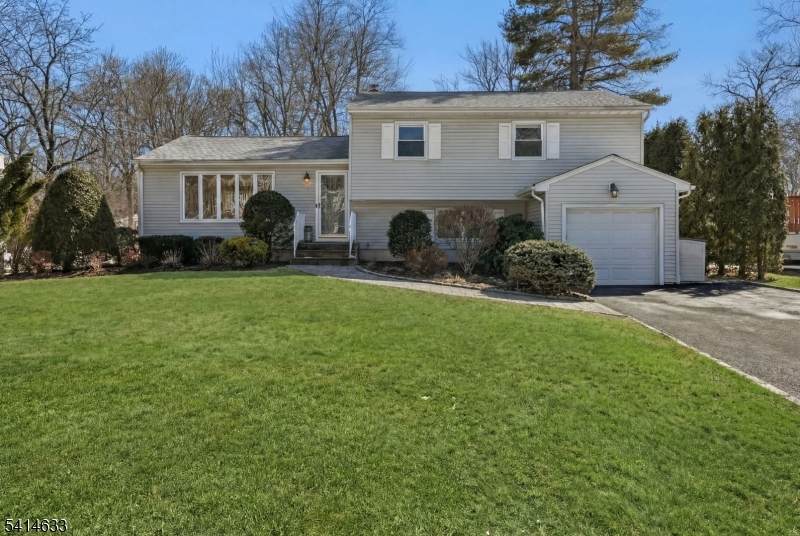 6 Knollwood Dr - Photo 1