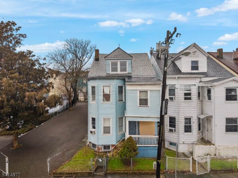 85 Kearney St - Photo 1