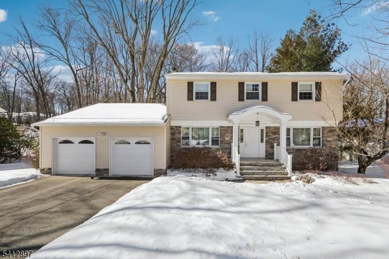 29 Clover Ln - Photo 1