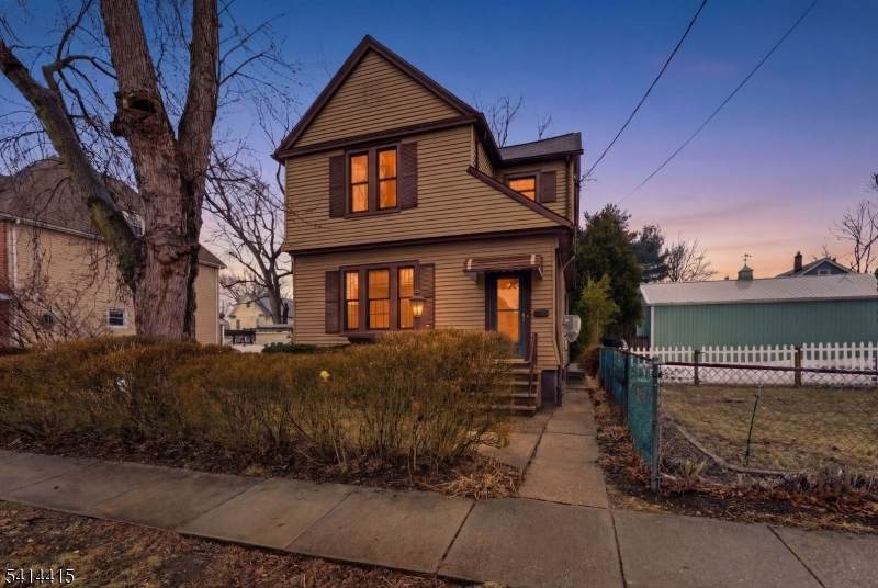 608 Meadow St - Photo 1