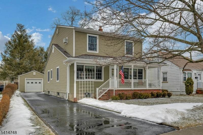101 Schuyler Ave - Photo 1
