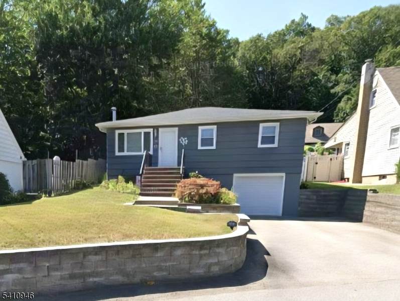 10 Sunrise Ave - Photo 1