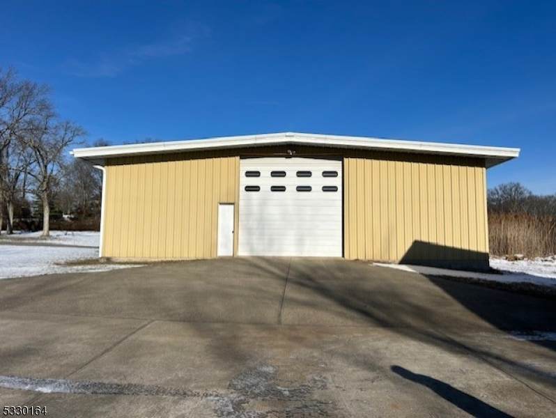 755 S Beverwyck Rd - Photo 1