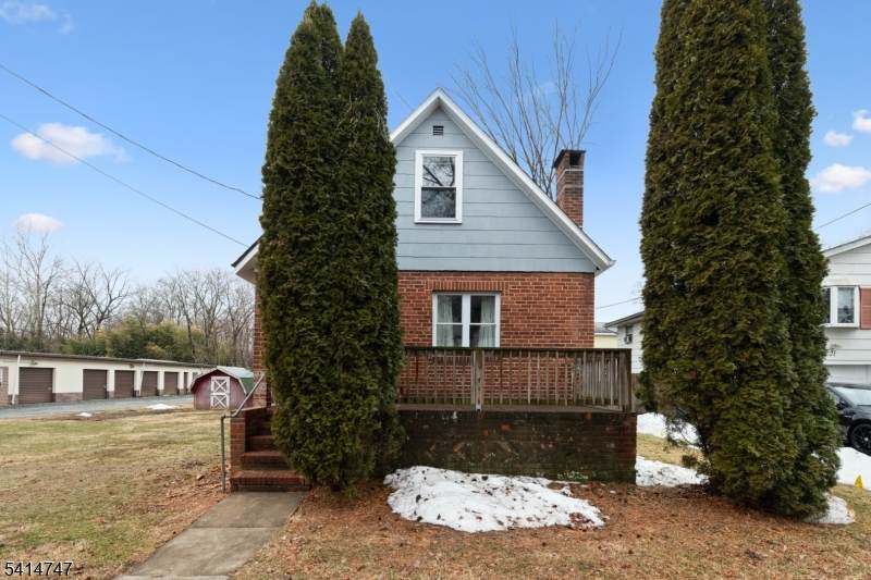 19 Adams St - Photo 1